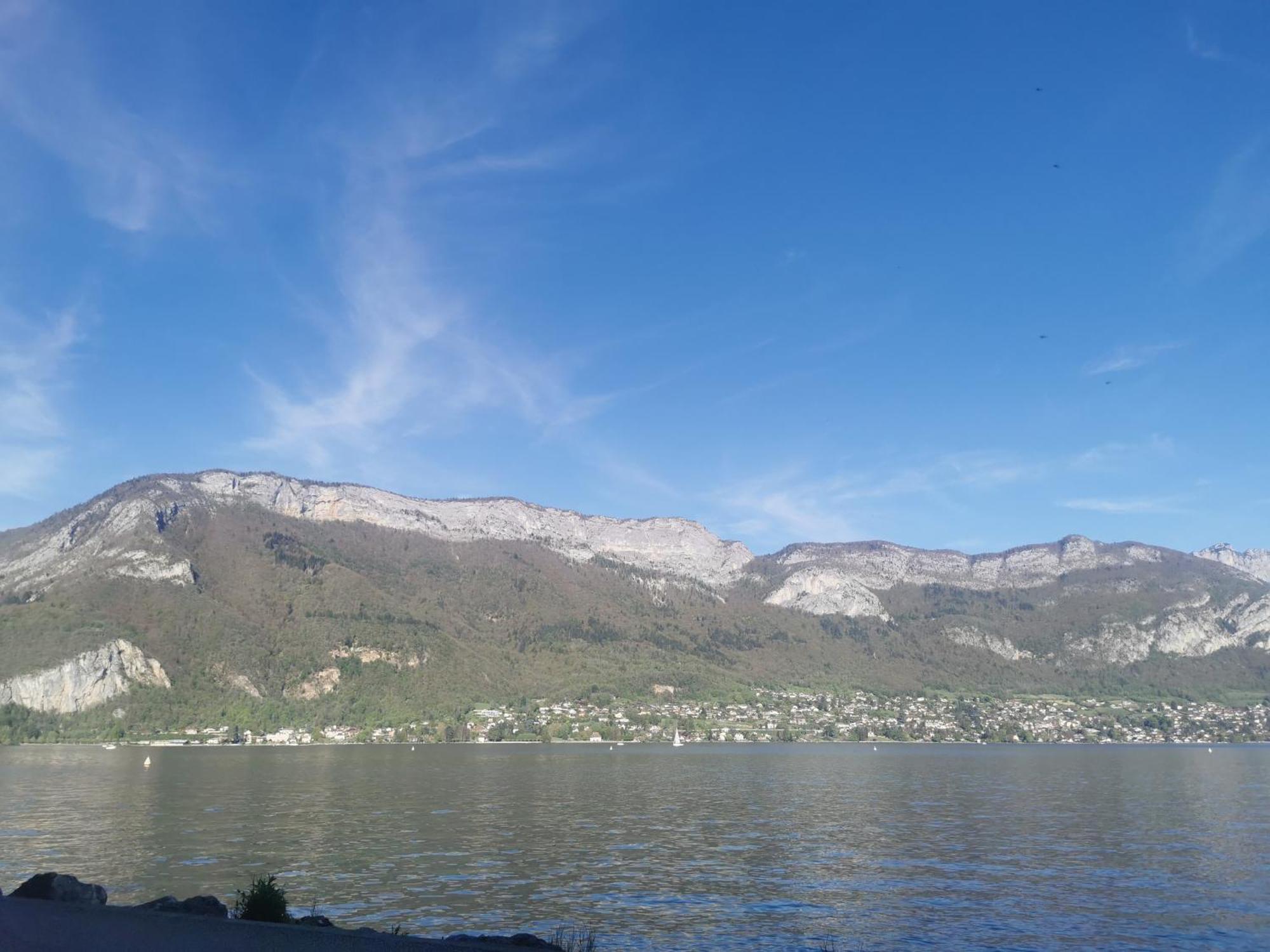 Charmant Appartement A 1 Minute Du Lac อานซี ภายนอก รูปภาพ