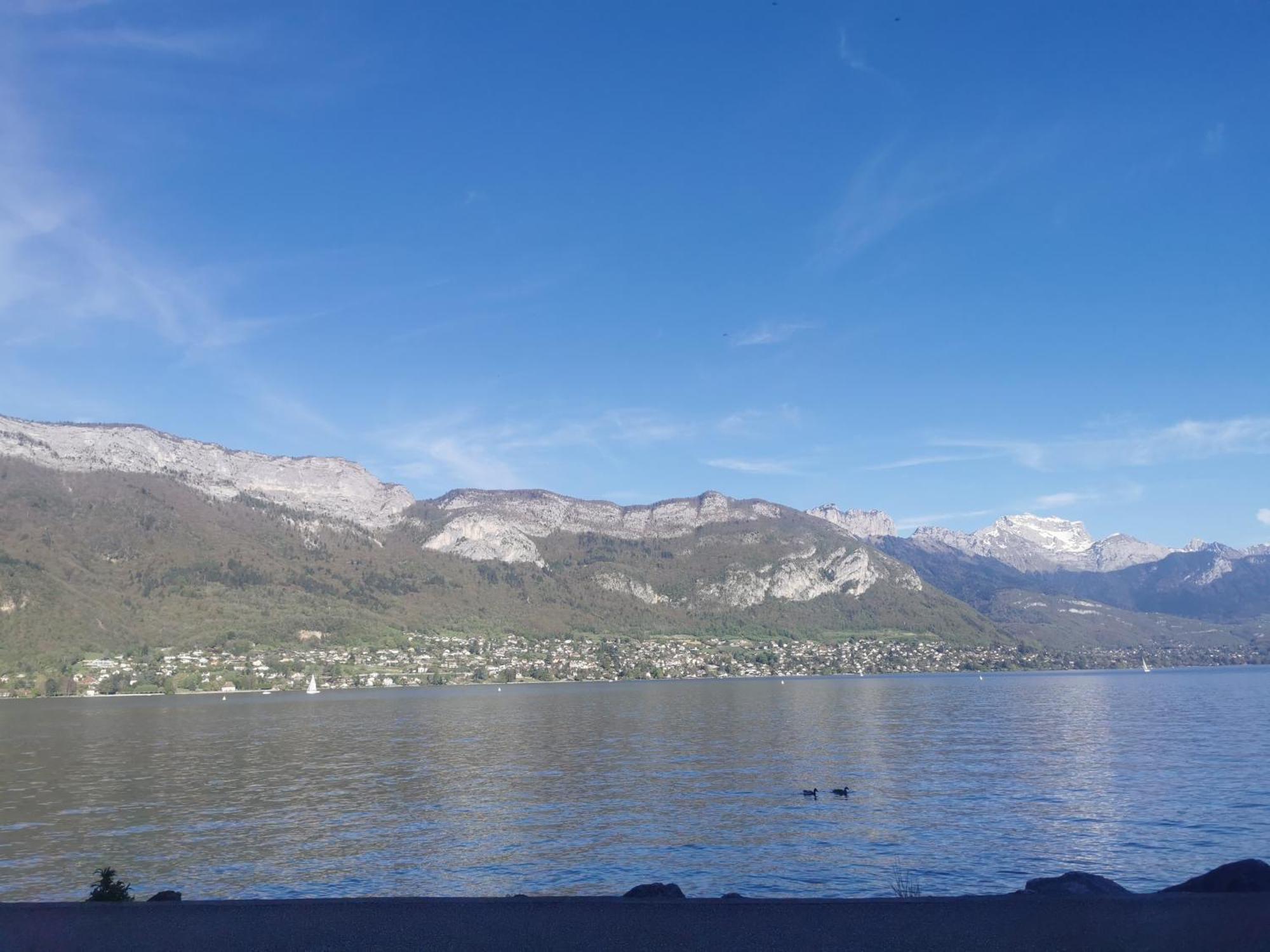 Charmant Appartement A 1 Minute Du Lac อานซี ภายนอก รูปภาพ