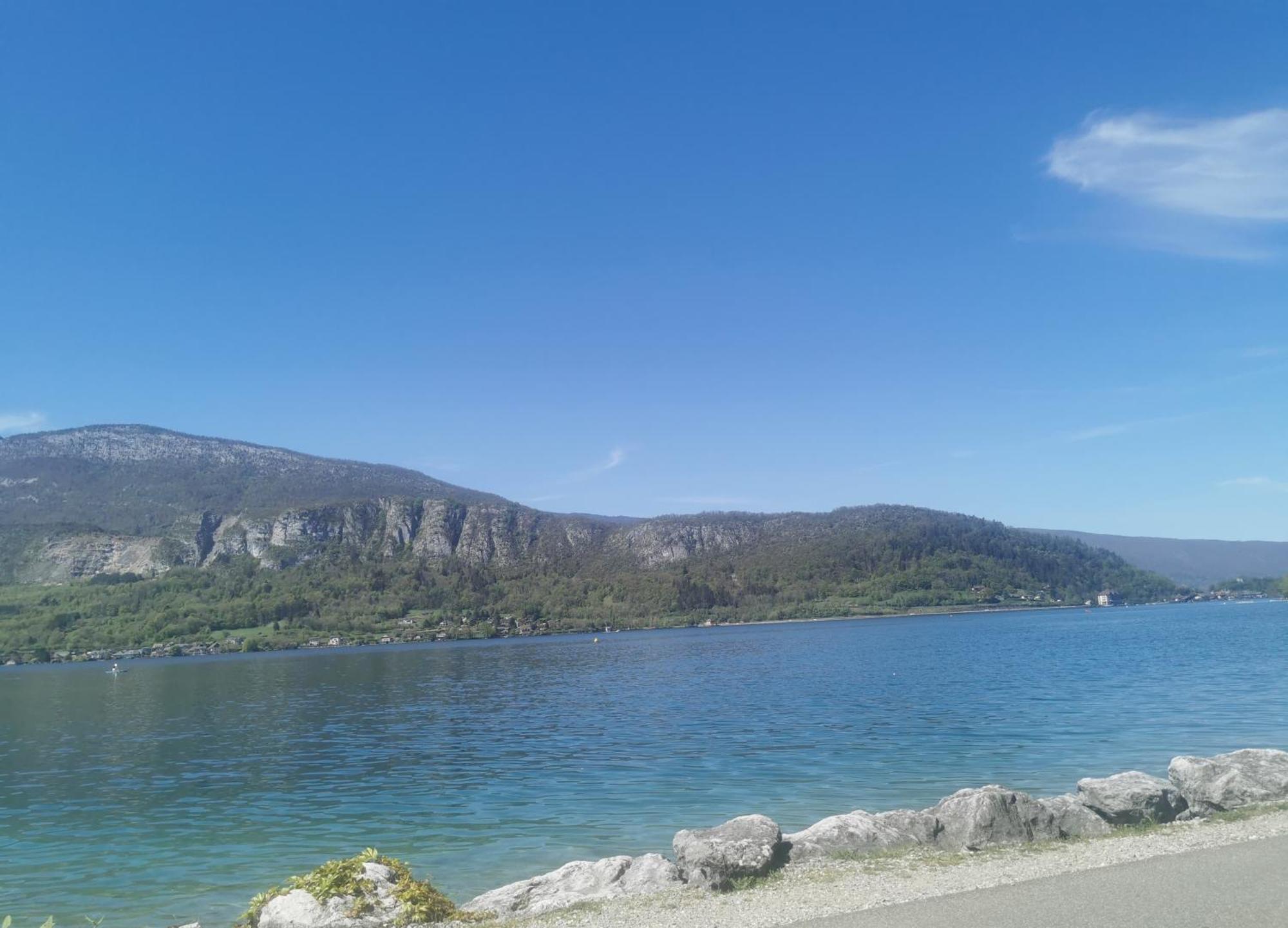 Charmant Appartement A 1 Minute Du Lac อานซี ภายนอก รูปภาพ